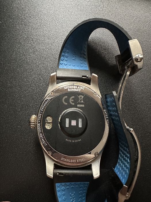 Смарт часовник Montblanc Summit