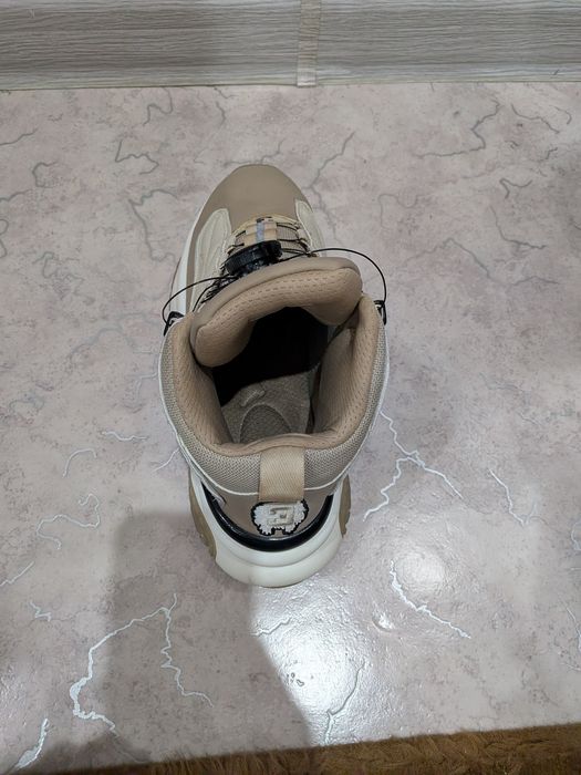 Продам кросовки мужские Dax Planet