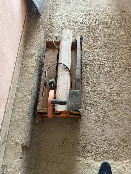 Плиткарез б/у хаммаси ишлайди