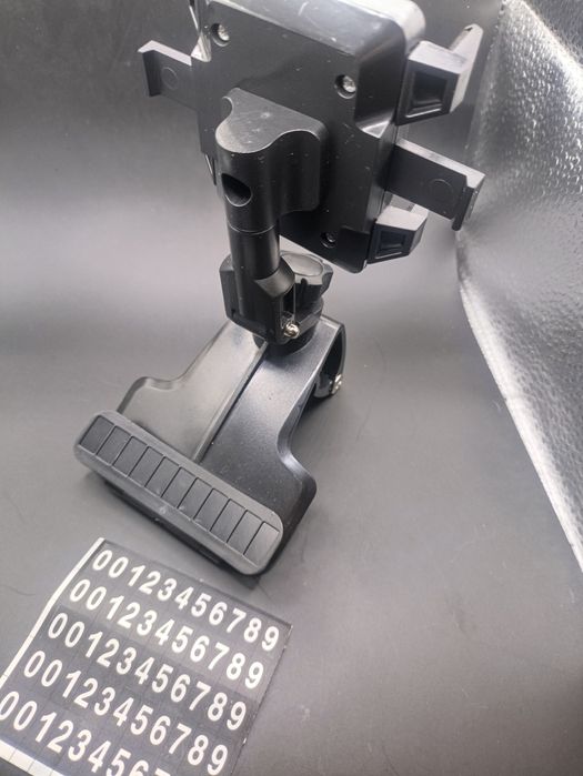 Vand 3 modele de suport auto telefon