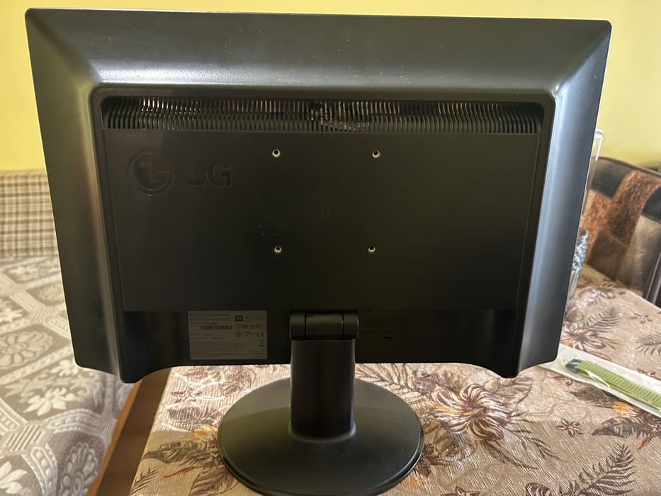 Монитор LG Flatron