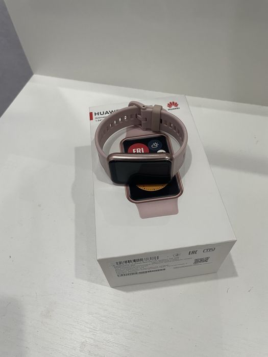 HUAWEI watch fit смарт часы
