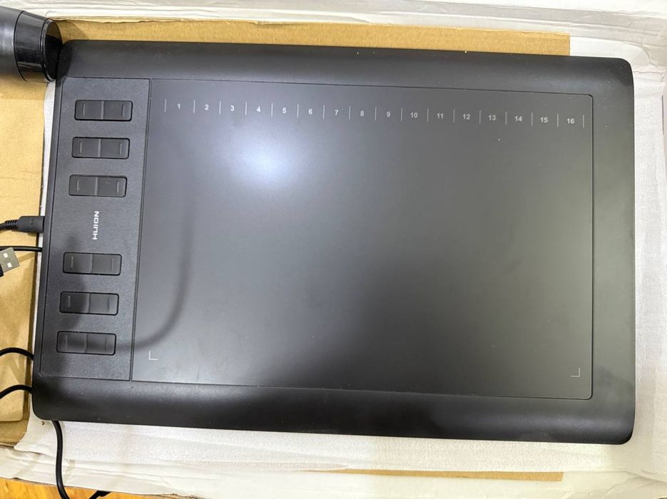 Продам графический планшет Huion Inspiroy H1060P  1060Pro