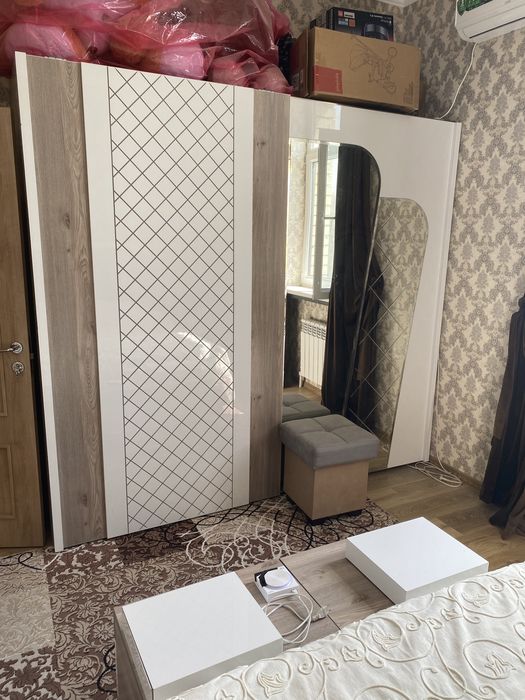 Продаю спальнюю мебель