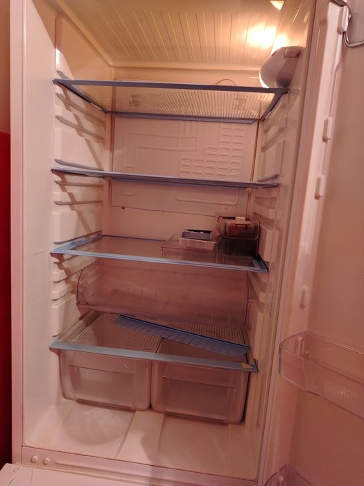 Продам срочно холодильник