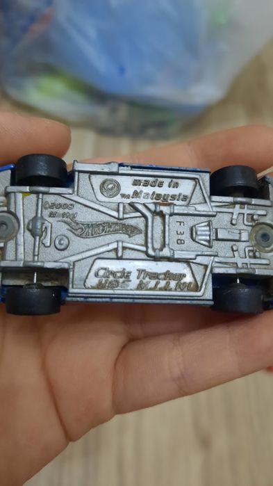 оригинальные 3 машинки хотвилс