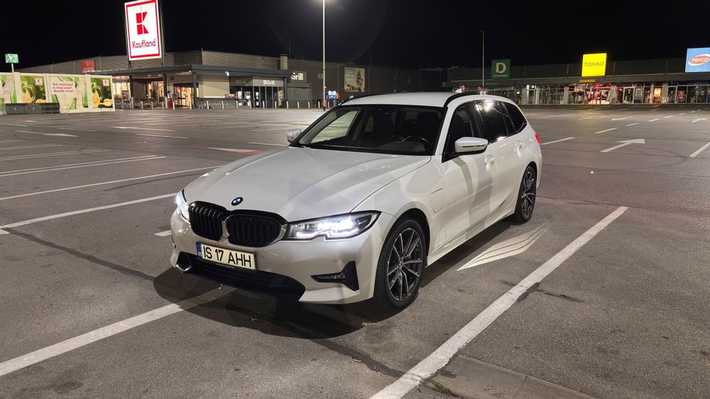 BMW 330e g21 2021