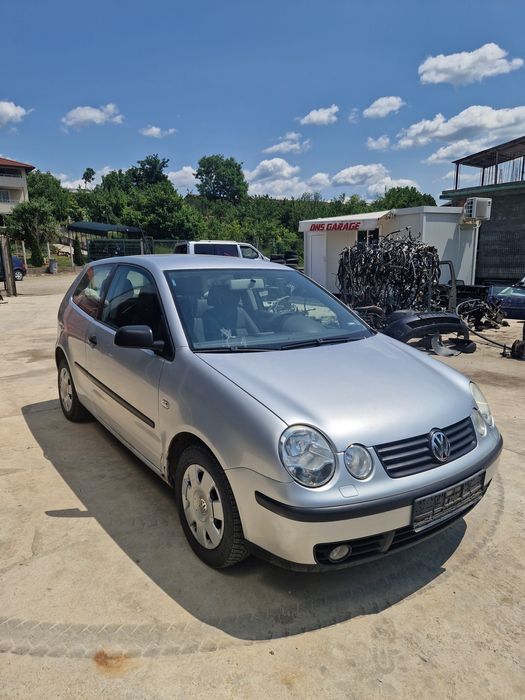 Фолксваген Поло 1.2i 12v (на части)