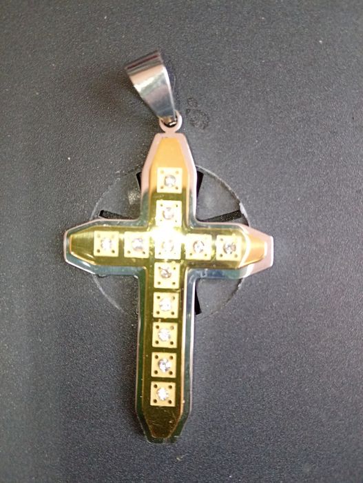 Медальони  стомана.