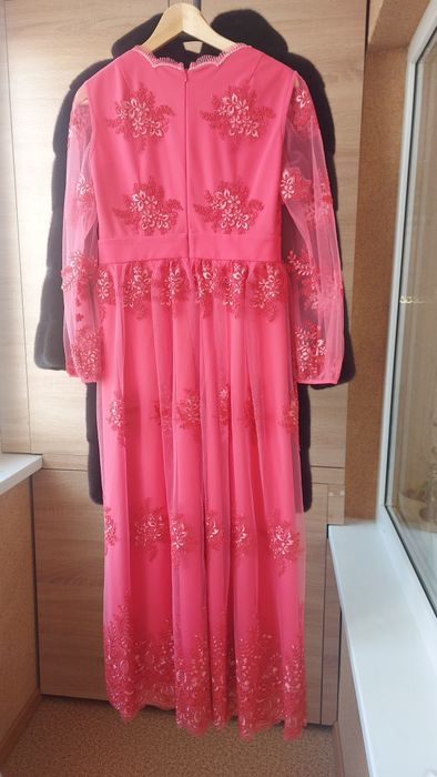 Продам платье сшитое на заказ