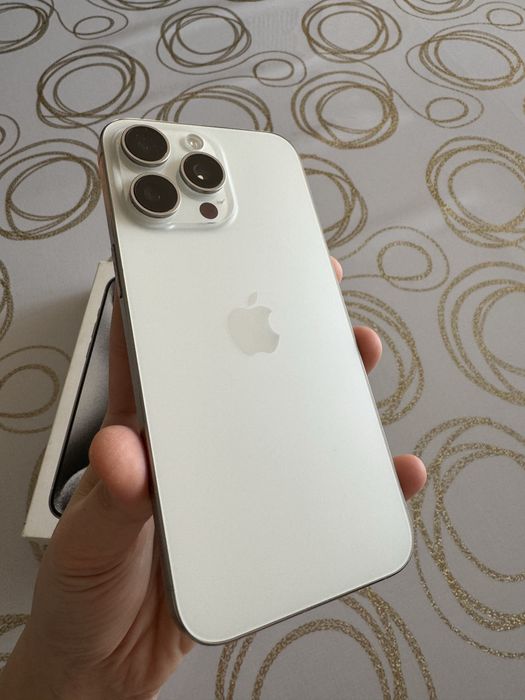 Айфон 15 про мах