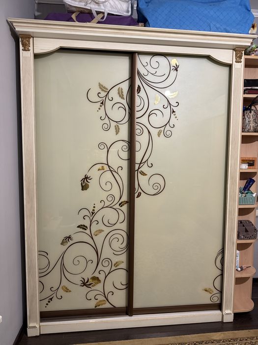 Продается шкаф купе