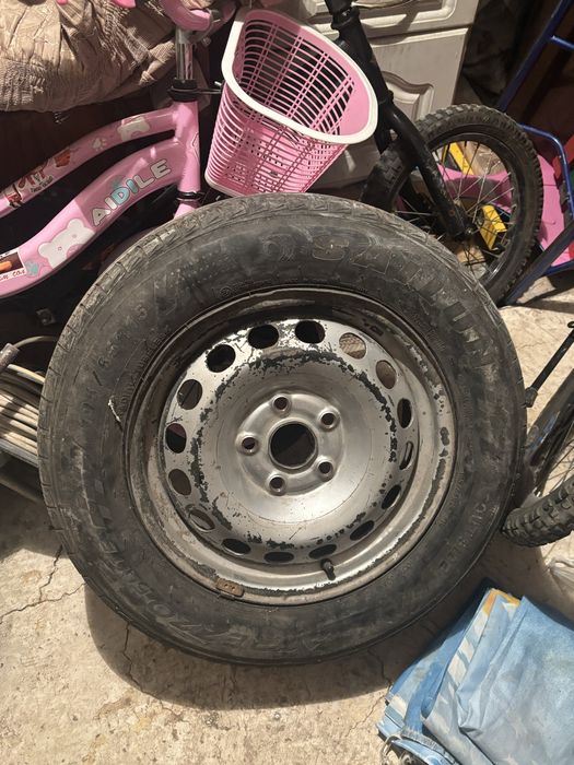 Продам летнию шину