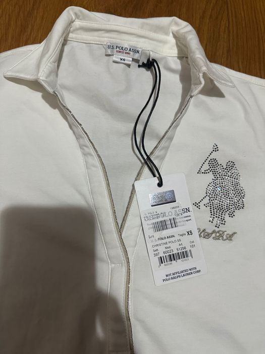 Tricou polo nou cu etichetă