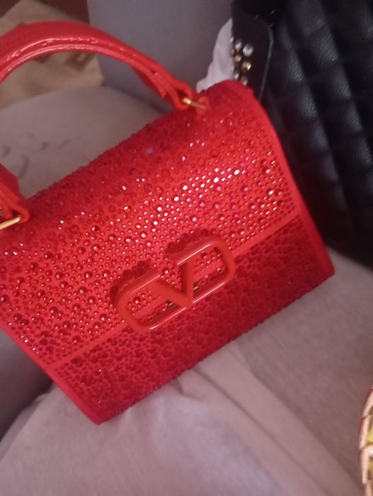 Vând bijuterii masive argint vechi, genți Chanel