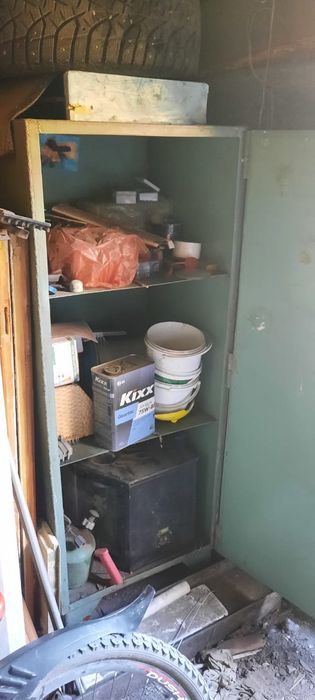 Продам сейф металлический