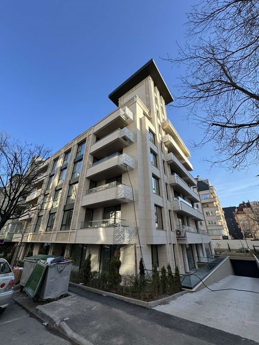 Продава се Тристаен апартамент в София, Лозенец - 130 кв.м за 1648 €/кв.м - Снимка #12