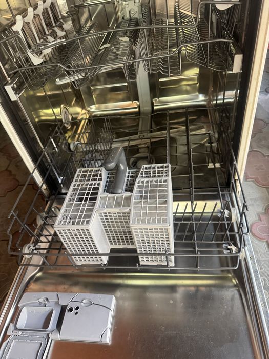 Посудомоечная машинка