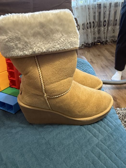 женски зимный уги