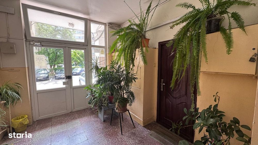 Apartament cu 3 camere de vânzare ,Bd. Dacia
