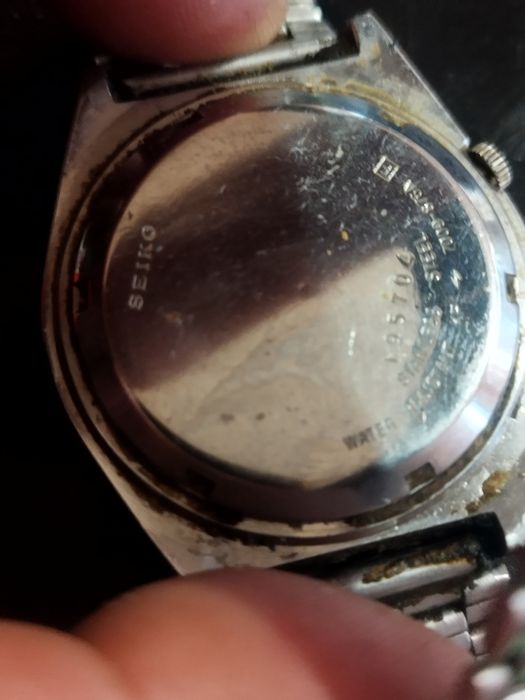 Продавам: Класически Автоматичен Часовник Seiko 5 - Ретро Визия!