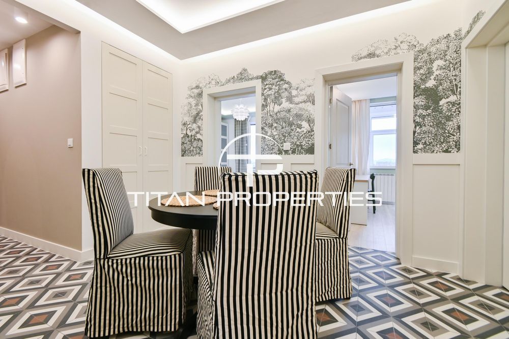 Дава се под наем Тристаен апартамент в София, Център - 90 кв.м за 1300 € - Снимка #3