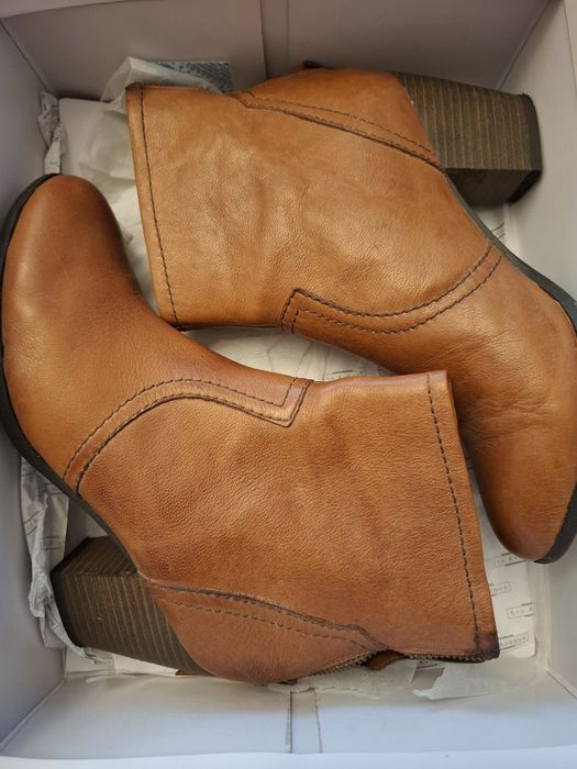Ghete dama din piele, camel, cu fermoar la spate, marime 36, Deichmann