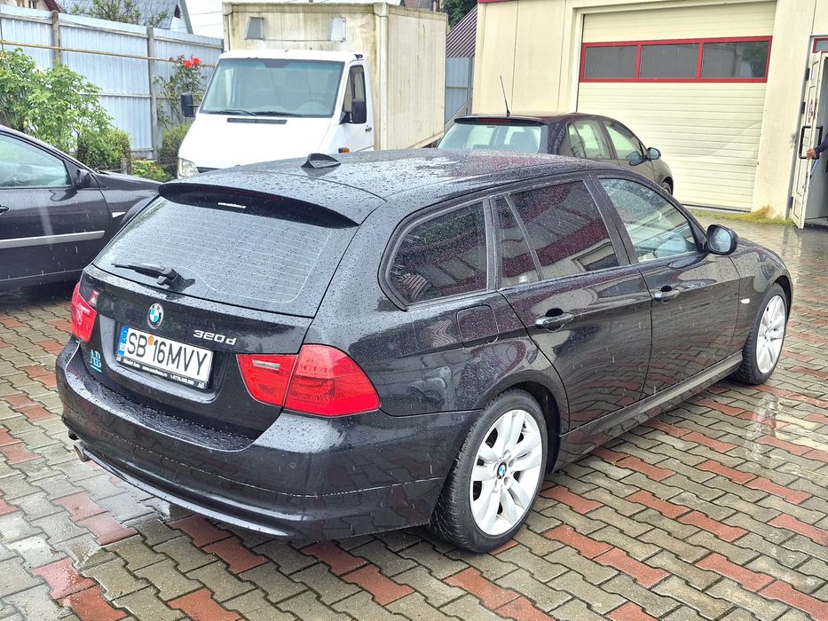 BMW 3 Series 2011 — imagine 4