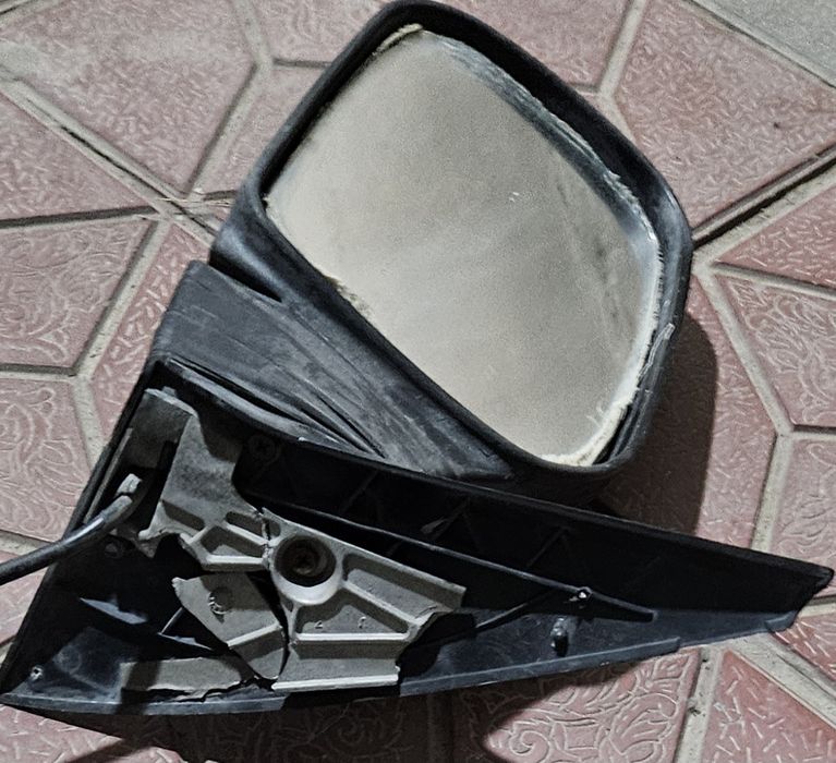 нива зеркало левое