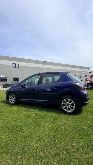 Peugeot 207 2009