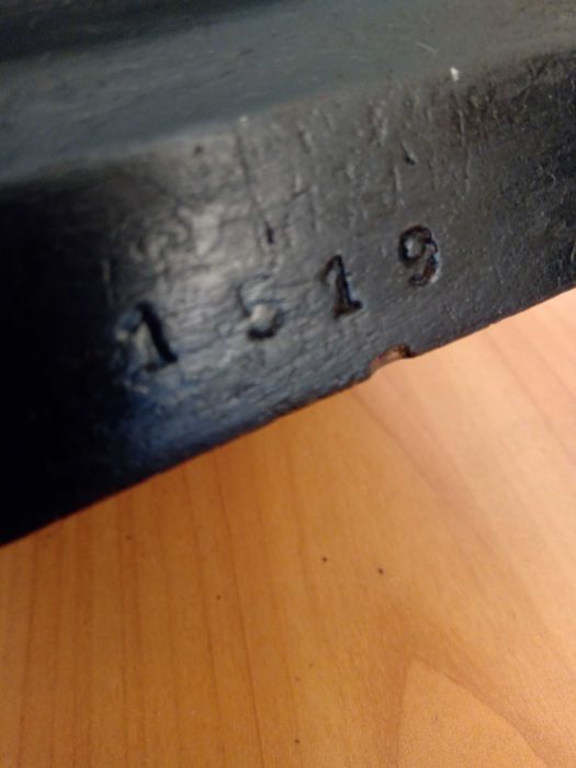 Стар ретро телефон