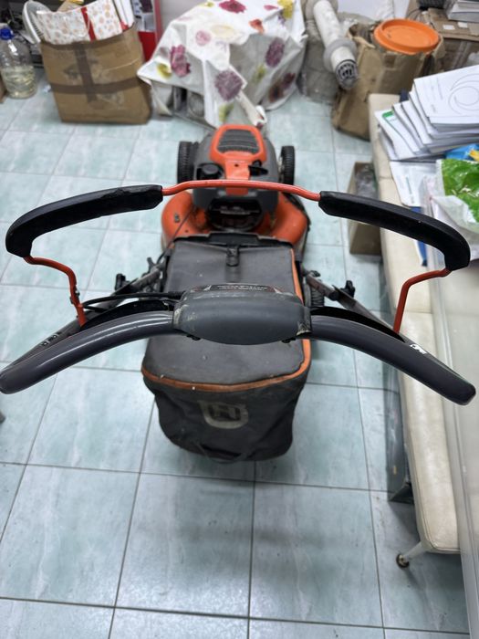 Masina tuns iarba Husqvarna LC 356 V