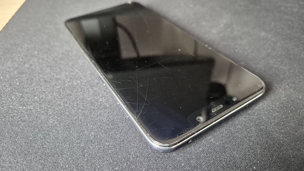 Xiaomi Pocophibe f1 6GB RAM, 128GB storage