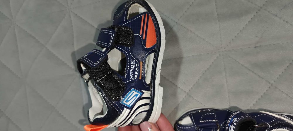 Haine băiat și încălțăminte , sterilizatorul