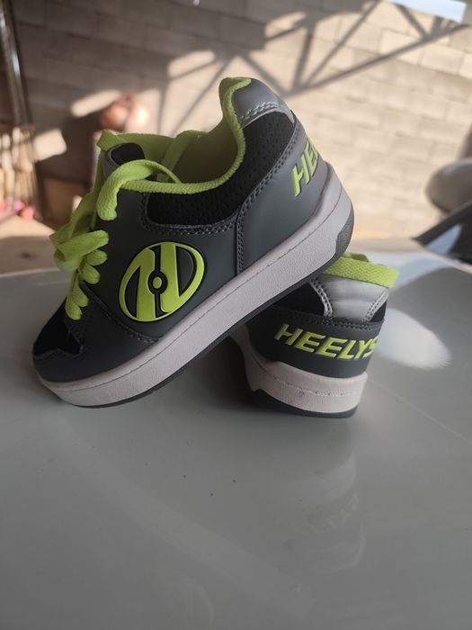 Роликовые кроссовки Heelys детские