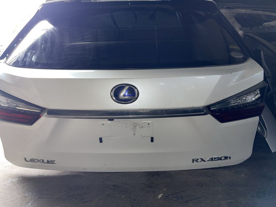 Крышка багажника Rx350