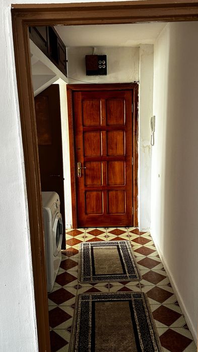 Vând apartament cu două camere