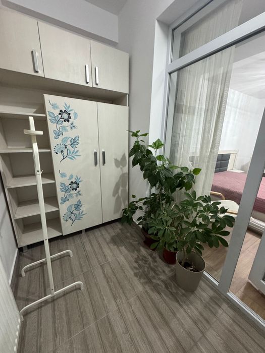 Inchiriez apartament 3 camere perioada minim 1 an