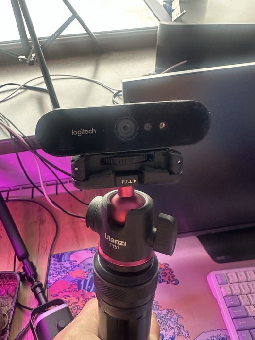 Веб-камера Logitech Brio