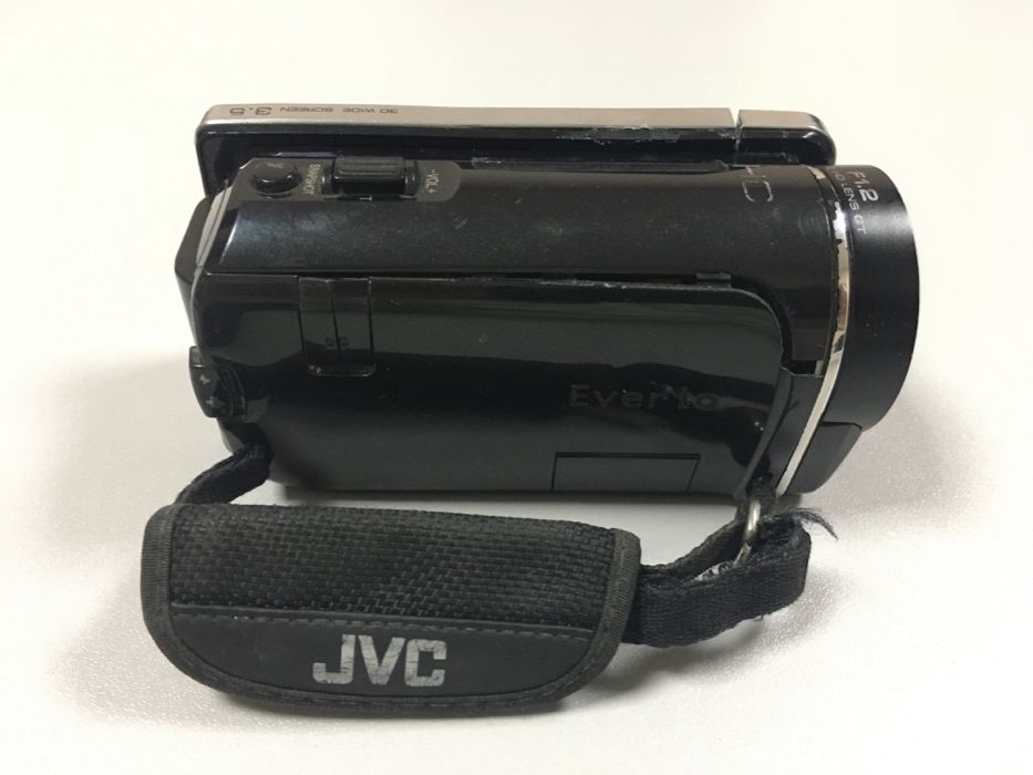 продам видеокамеру JVC Everio 3D converter