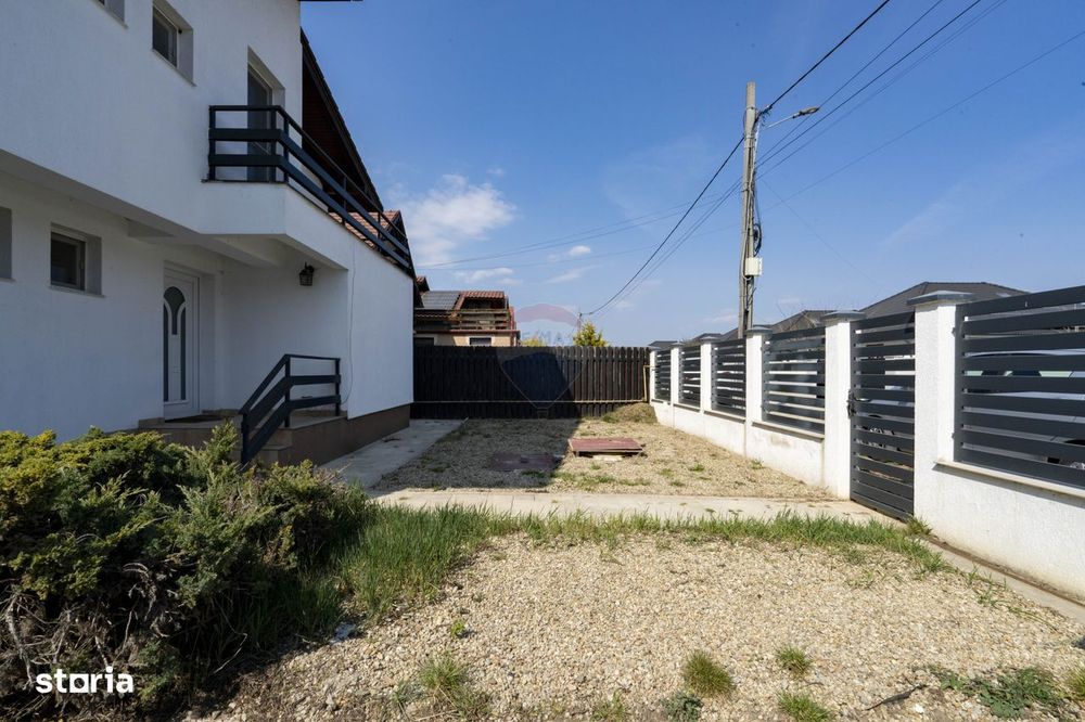 De vânzare casă cu 6 camere in Santandrei