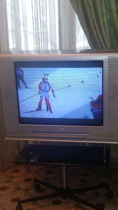 телевизор "LG" 82 диаг.