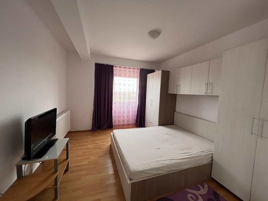 Inchiriez apartament 3 camere,bloc nou,Micalaca