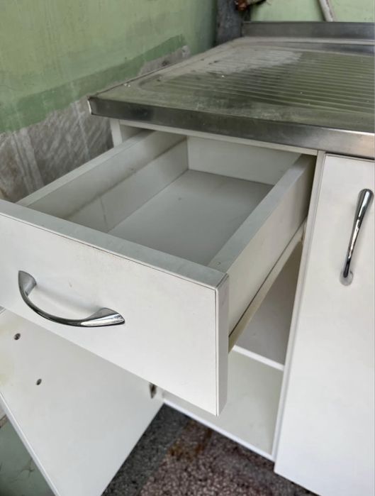 Кухненски шкаф с 2 бр корито на мивка