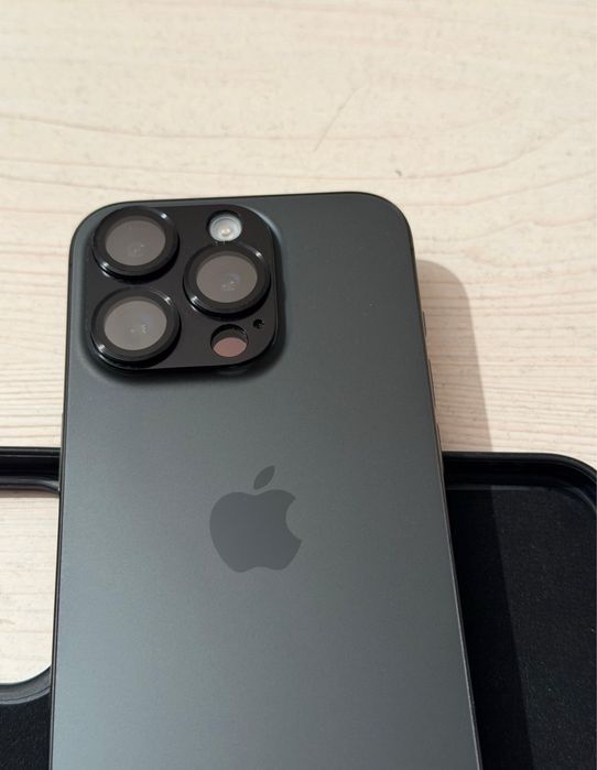 Айфон 15 про 128 продам esim