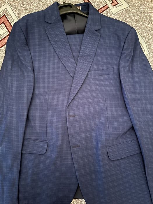 Продам костюм классика