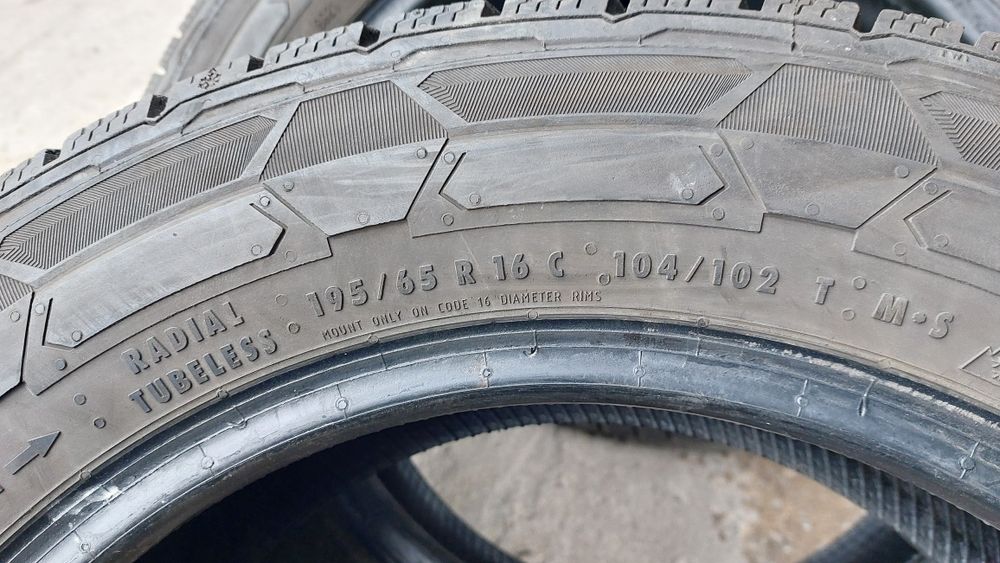 Зимни гуми за Бус 195/65/16 C Continental VanContactWinter 4 броя