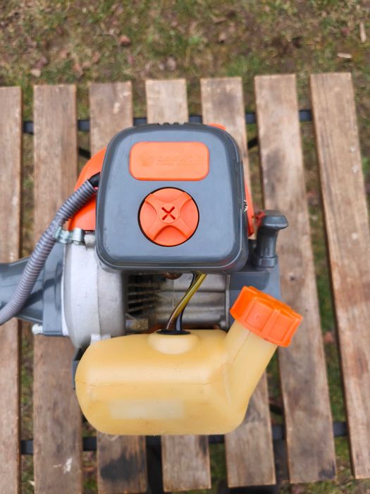 Бензинов тример DAEWOO DBC 520 / Моторна коса