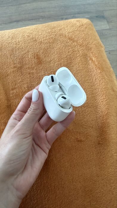 Airpods3(2021)-Apple