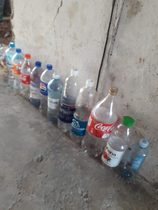 Бутылки пластиковые